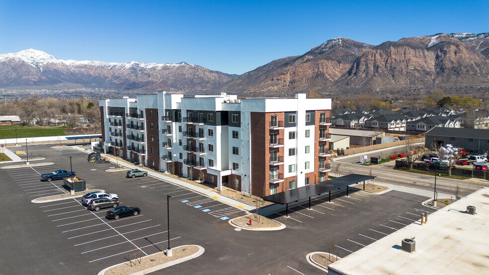 1075 Century Dr, Ogden, UT à vendre - Photo de l’immeuble – Image 2 sur 7