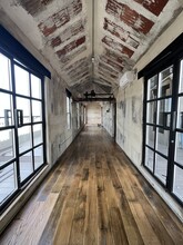 310 Meserole St, Brooklyn, NY à louer Photo de l’immeuble– Image 1 sur 11