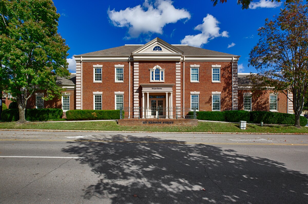 501 Madison St S, Huntsville, AL à louer Photo de l’immeuble– Image 1 sur 10