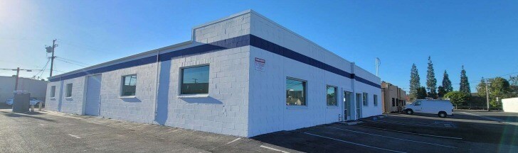 1773 W Lincoln Ave, Anaheim, CA à vendre - Photo de l’immeuble – Image 1 sur 7