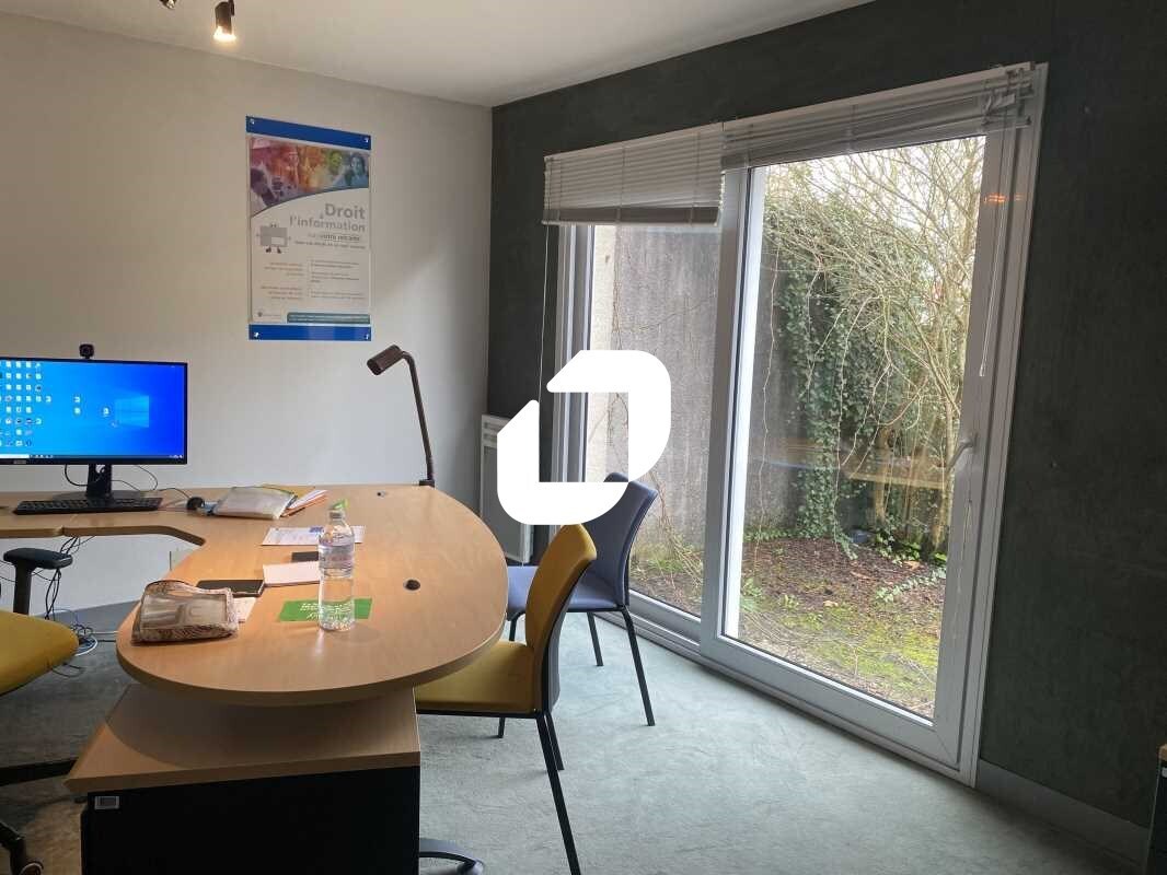 Bureau dans Pessac à louer Photo de l’immeuble– Image 1 sur 8