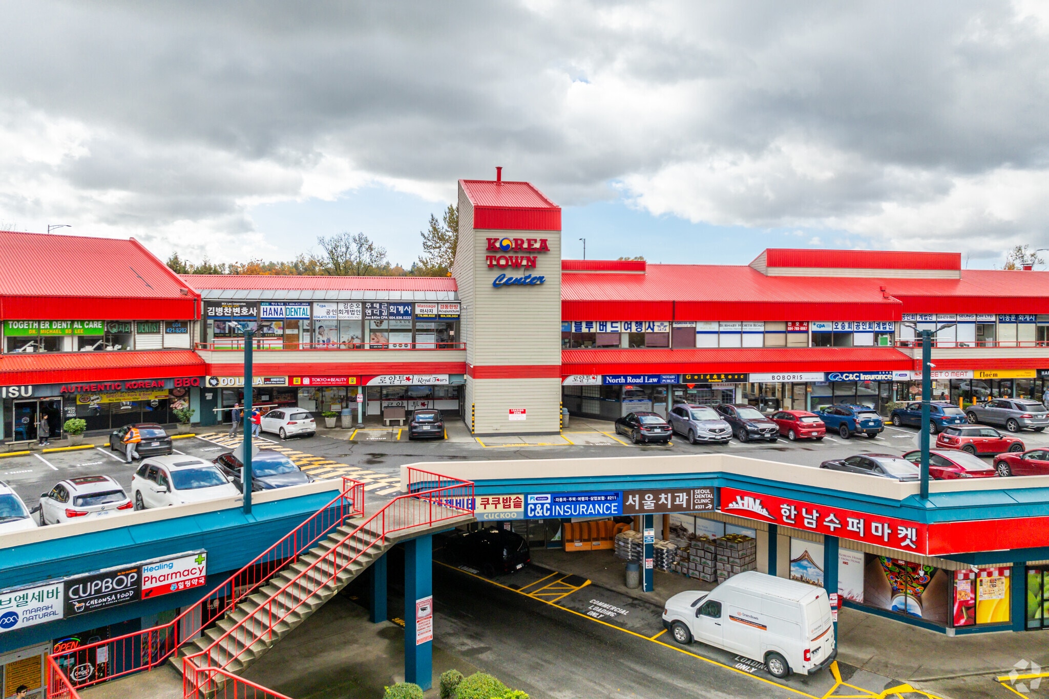 4501 North Rd, Burnaby, BC à louer Photo principale– Image 1 sur 5