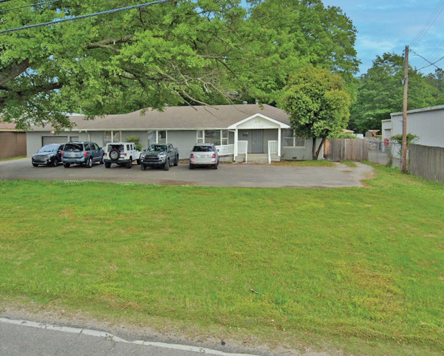 1706 Bartlett Rd, Memphis, TN à louer Photo principale– Image 1 sur 10