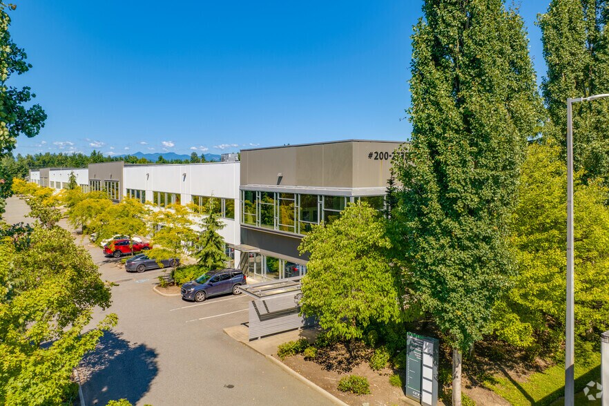 27353 58th Cres, Langley, BC à louer - Aérien – Image 2 sur 6