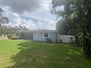105 Victoria St, Brandon, FL à vendre Photo intérieure– Image 1 sur 16