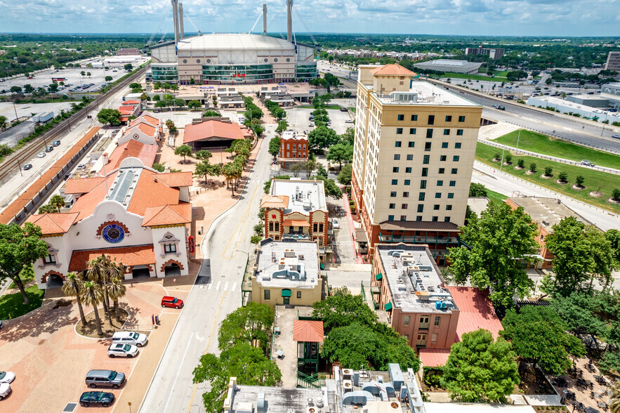 119 Heiman St, San Antonio, TX à louer - Aérien – Image 1 sur 17