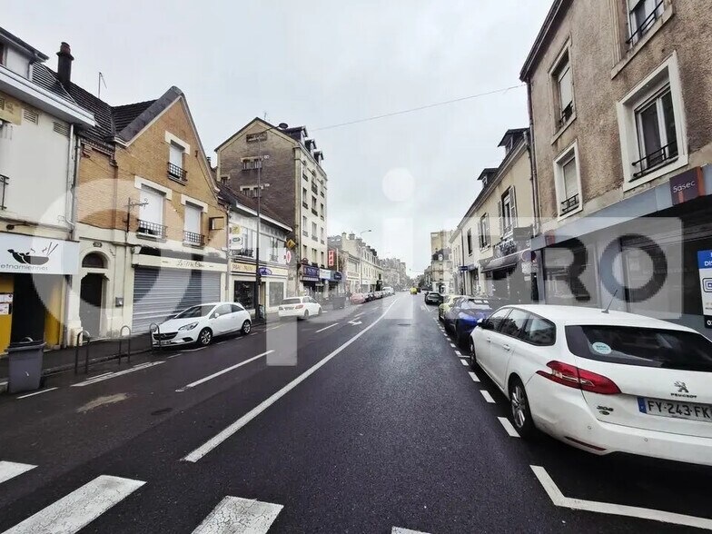 Local commercial dans Reims à louer - Photo de l’immeuble – Image 2 sur 5