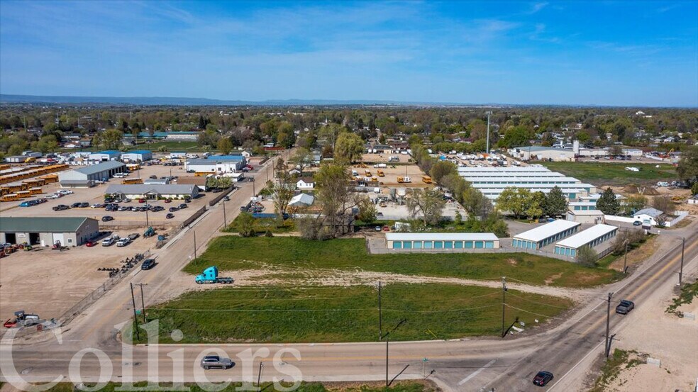 325 Chicago Street, Nampa, ID à louer - Photo de l’immeuble – Image 3 sur 17