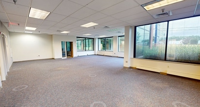 2200 Defense Hwy, Crofton, MD à louer Photo intérieure– Image 1 sur 7