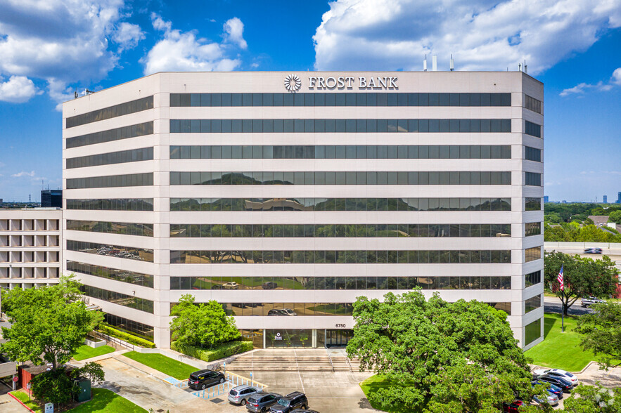 6750 West Loop South, Bellaire, TX à louer - Photo de l’immeuble – Image 1 sur 8