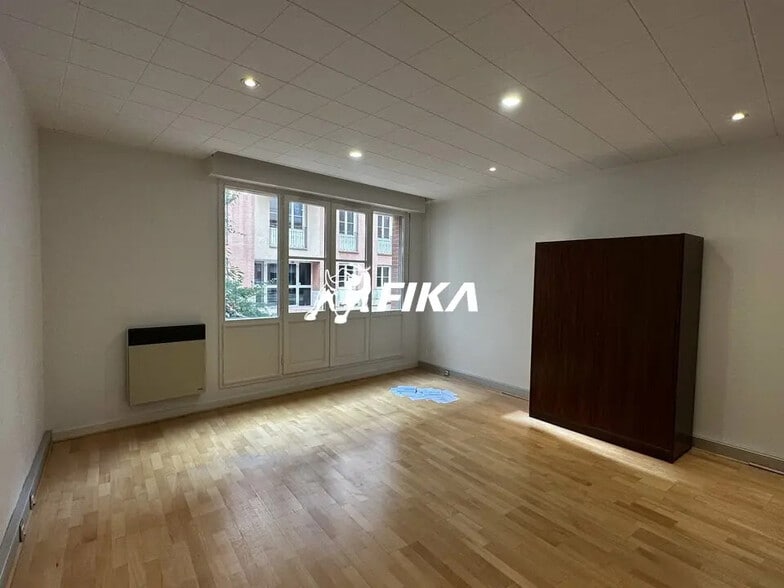 Bureau dans Toulouse à louer - Photo de l’immeuble – Image 2 sur 7