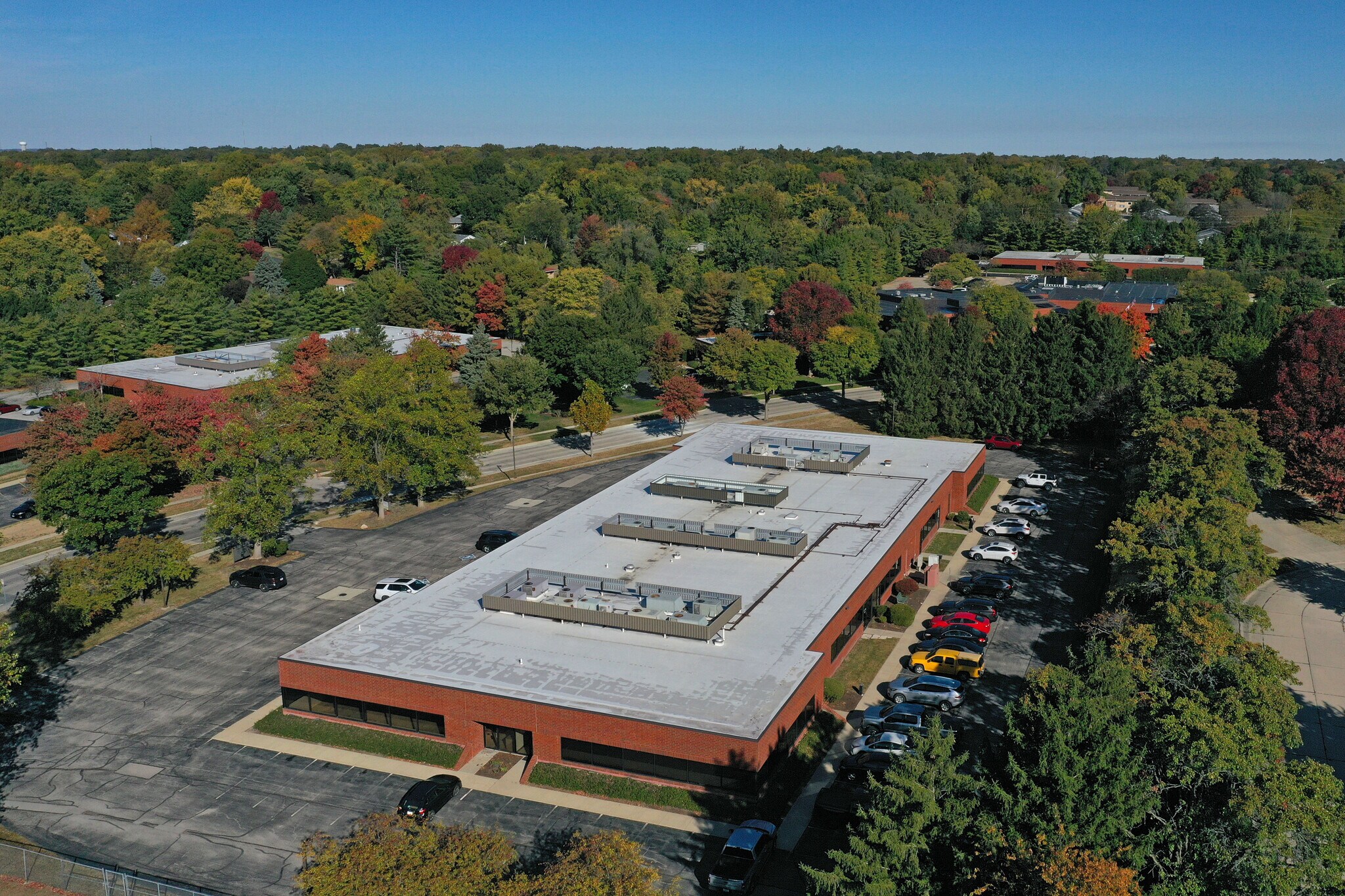 2004 Fox Dr, Champaign, IL à vendre Photo de l’immeuble– Image 1 sur 47