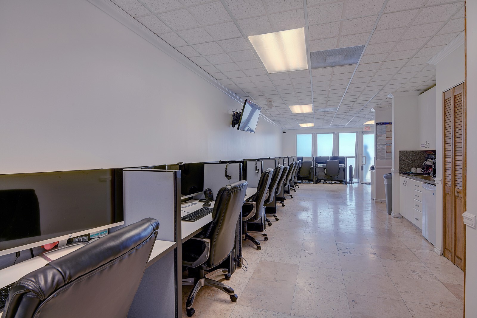 5220 S University Dr, Davie, FL à louer Photo intérieure– Image 1 sur 9