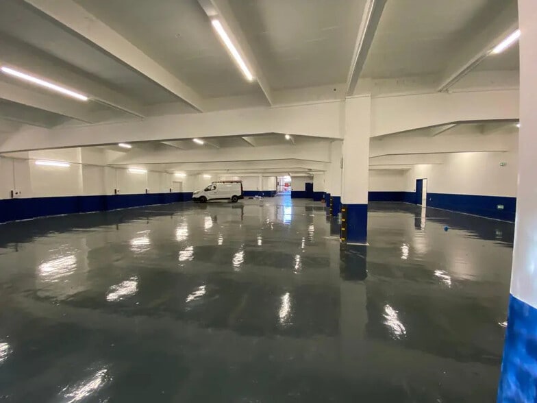 Industriel/Logistique dans Marseille à louer - Photo intérieure – Image 3 sur 15