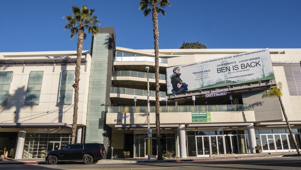 8305 W Sunset Blvd, West Hollywood, CA à louer - Photo de l’immeuble – Image 2 sur 46