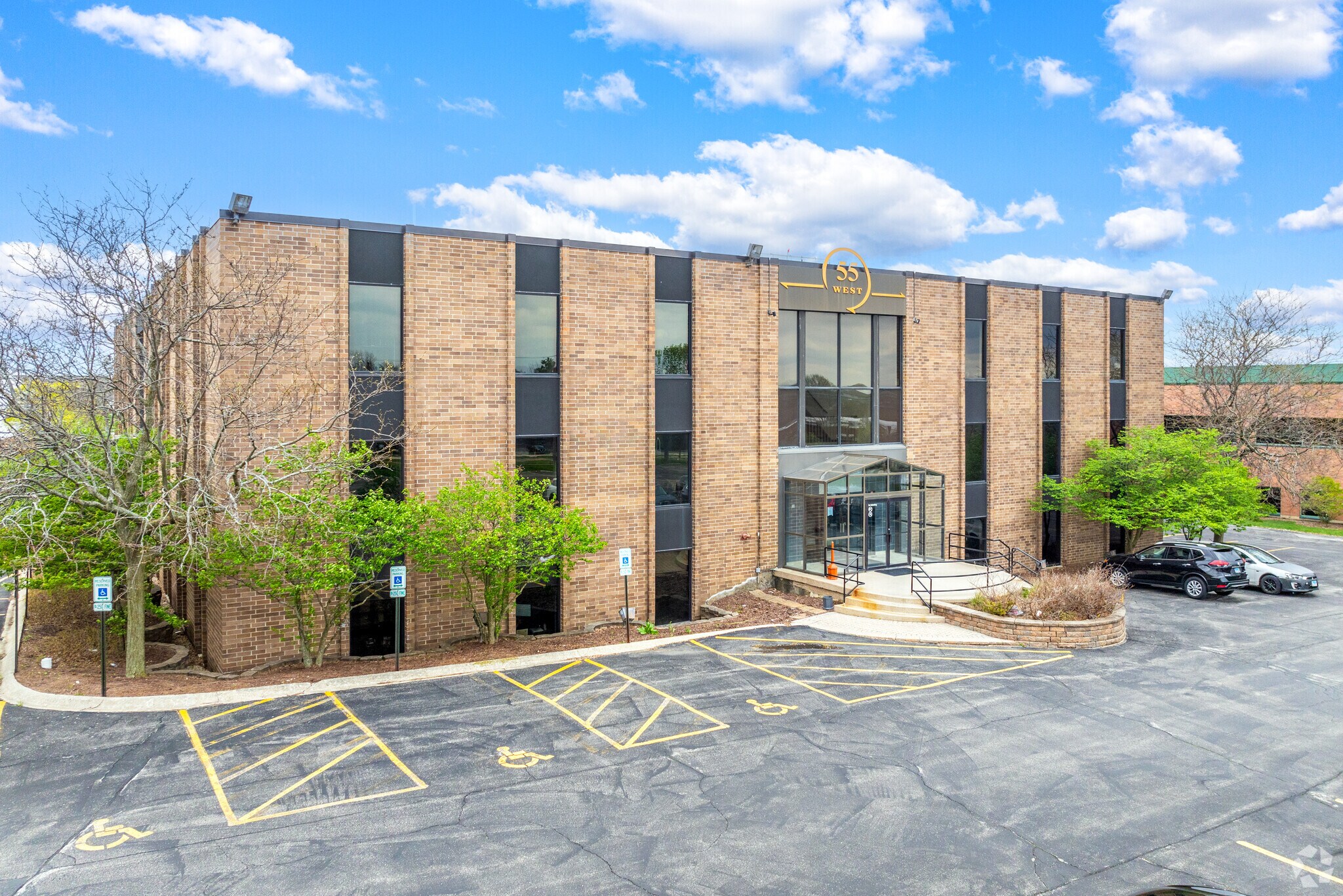 55 W 22nd St, Lombard, IL à louer Photo principale– Image 1 sur 19
