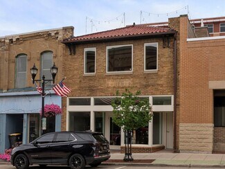 Plus de détails pour 114 N 8th St, Manitowoc, WI - Local commercial à vendre