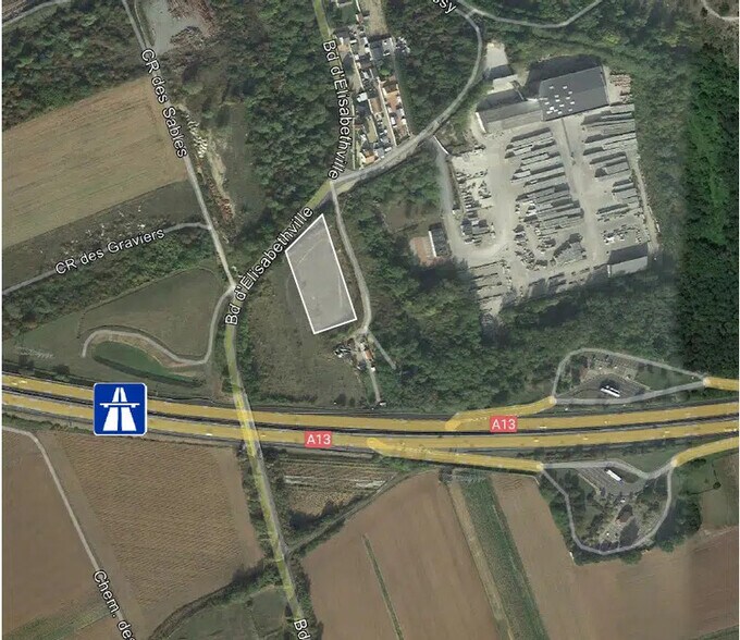 Local d'activités dans Épône à vendre - Photo de l’immeuble – Image 2 sur 4