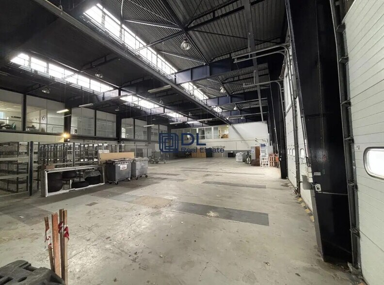 Industriel/Logistique dans Trappes à louer - Photo intérieure – Image 3 sur 10