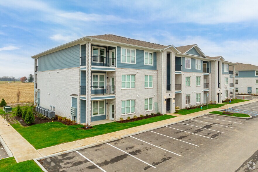 2755 Red Bloom Dr, Greenwood, IN à louer - Photo principale – Image 1 sur 41