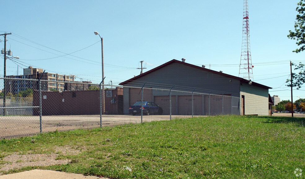 407 High Ave SW, Canton, OH à vendre - Photo de l’immeuble – Image 3 sur 12