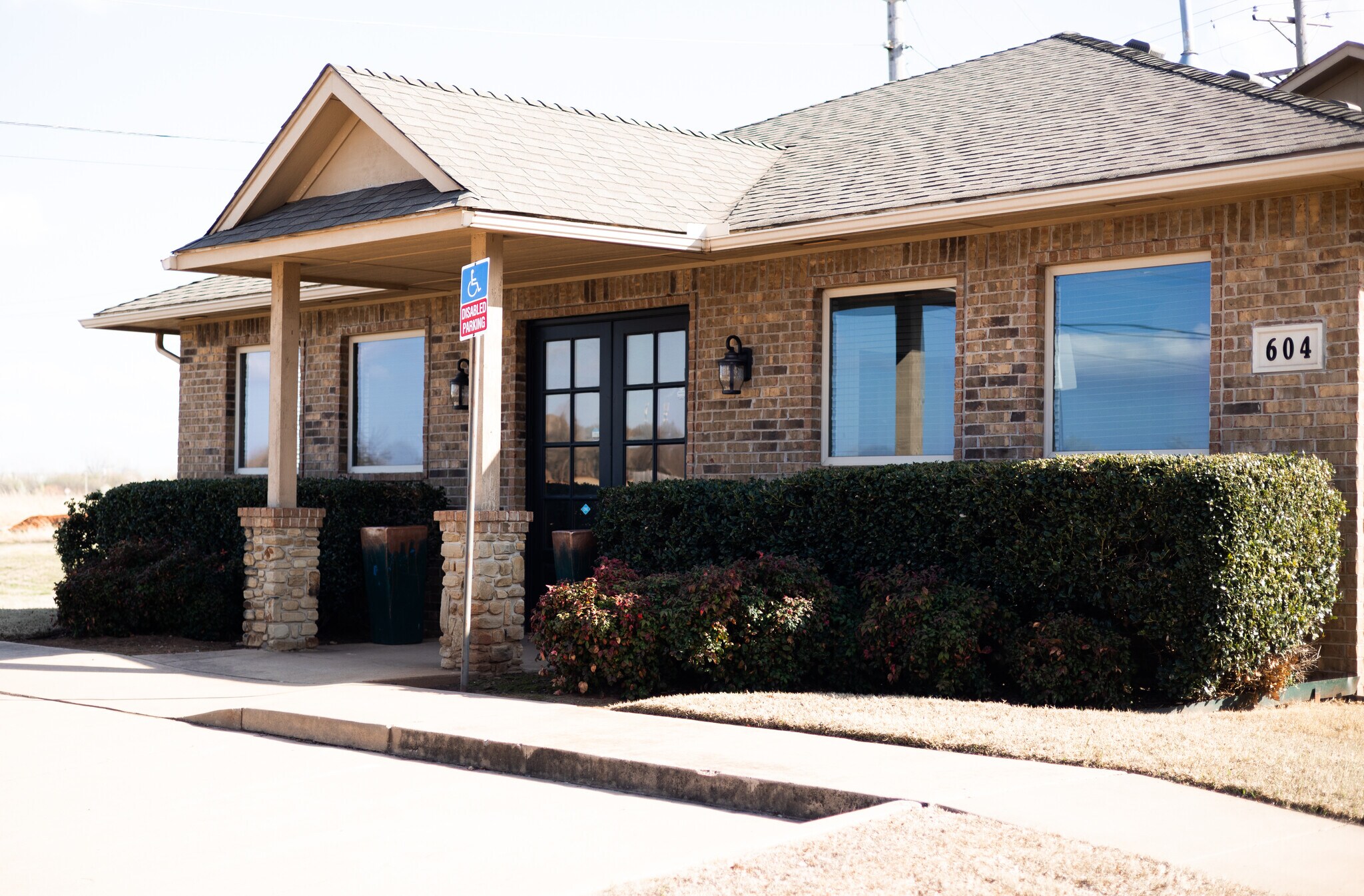 604 W 18th St, Edmond, OK à louer Photo principale– Image 1 sur 19