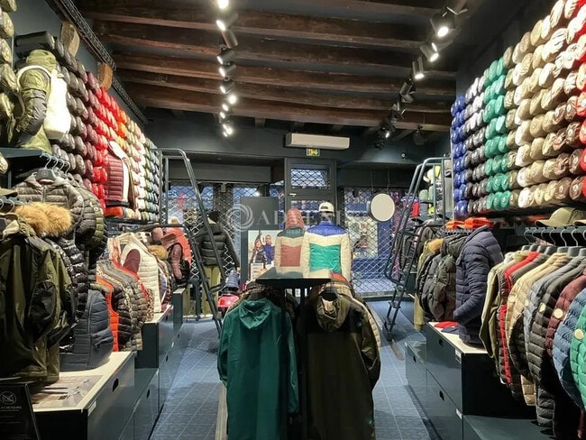 Plus de détails pour Local commercial à vendre