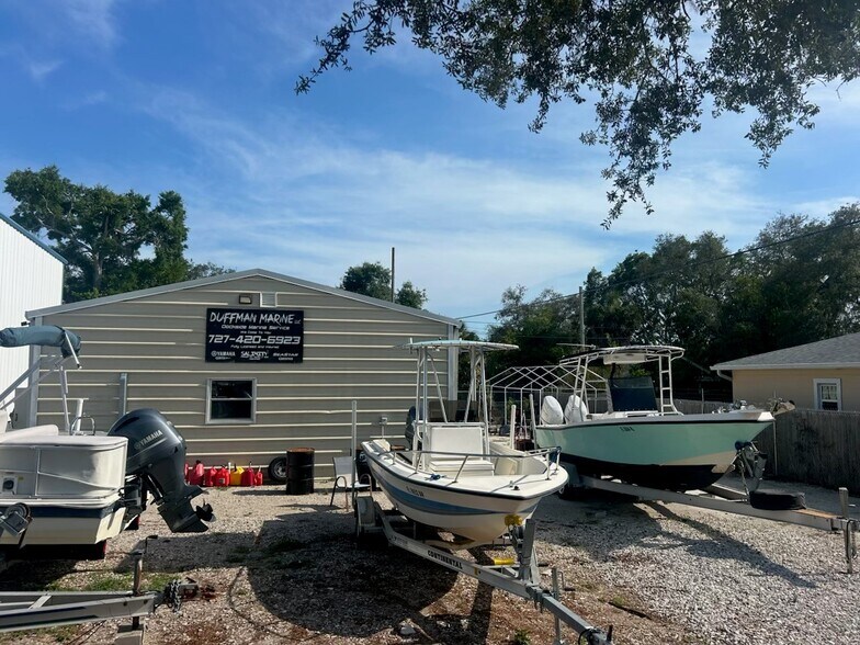 4930 9th Ave S, Gulfport, FL à louer - Photo de l’immeuble – Image 3 sur 7