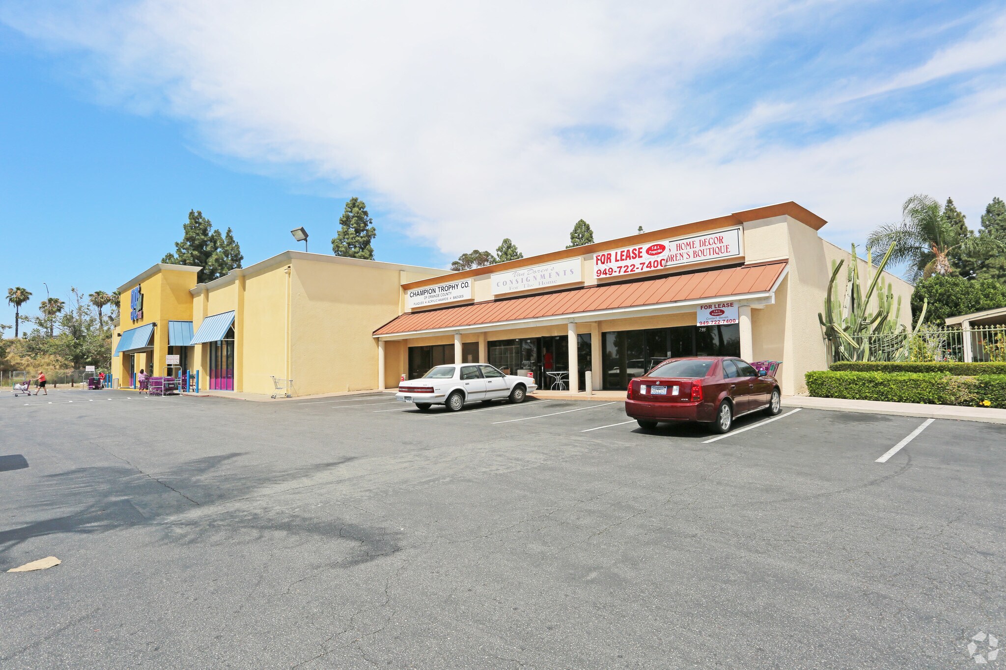 789-885 S Tustin St, Orange, CA à louer Photo de l’immeuble– Image 1 sur 6