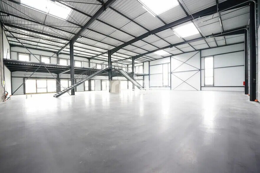 Local d'activités dans Villefranche-sur-Saône à vendre - Photo intérieure – Image 3 sur 8