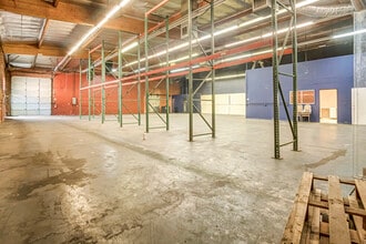 13333-13345 Saticoy St, North Hollywood, CA à louer Photo intérieure– Image 2 sur 9