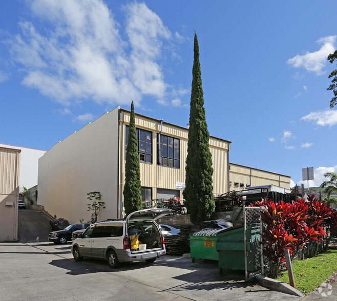 99-1405 Koaha Pl, Aiea, HI à louer - Photo de l’immeuble – Image 3 sur 19