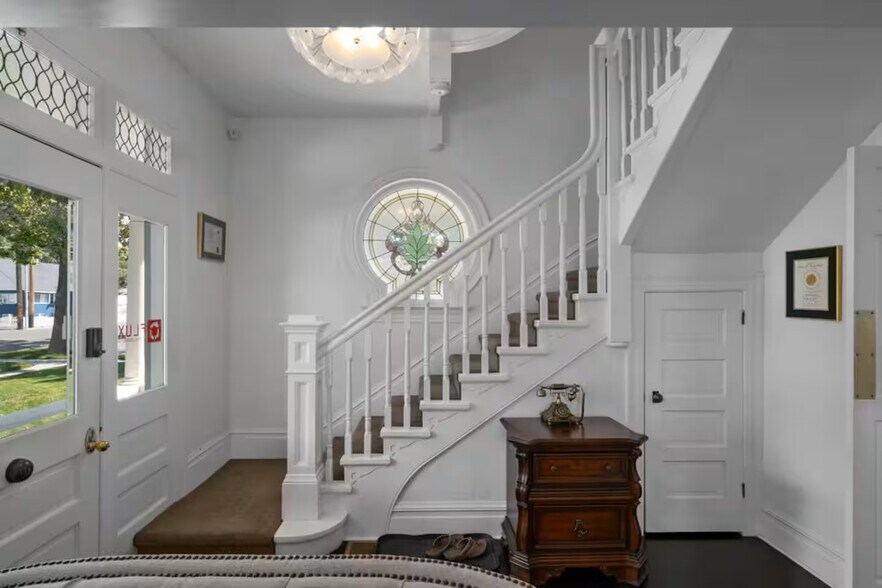 209 N 400 W, Provo, UT à louer - Photo de l’immeuble – Image 3 sur 17
