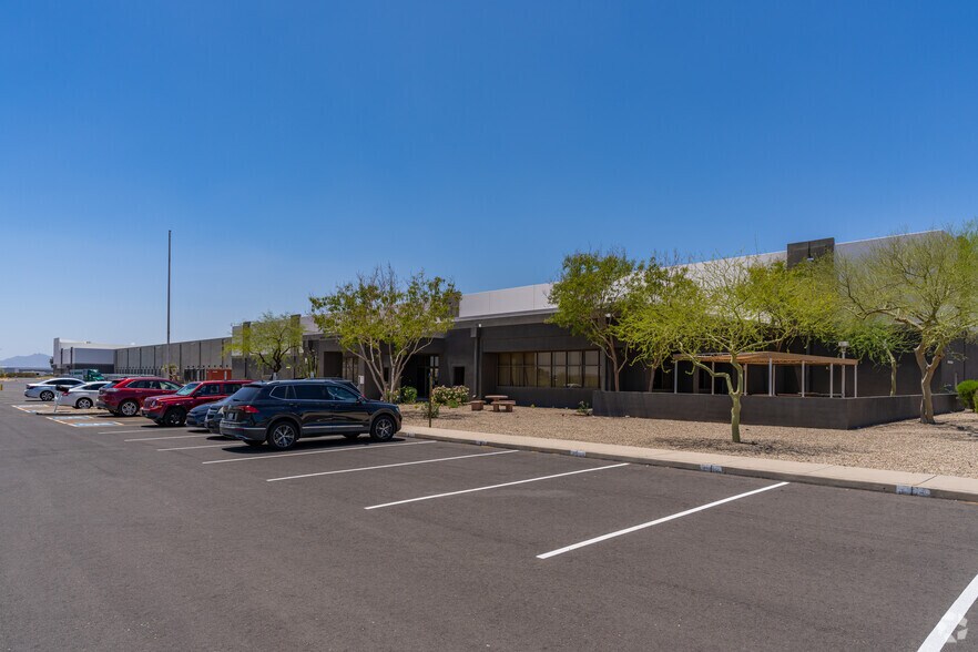 7811 N Glen Harbor Blvd, Glendale, AZ à louer - Photo principale – Image 1 sur 10