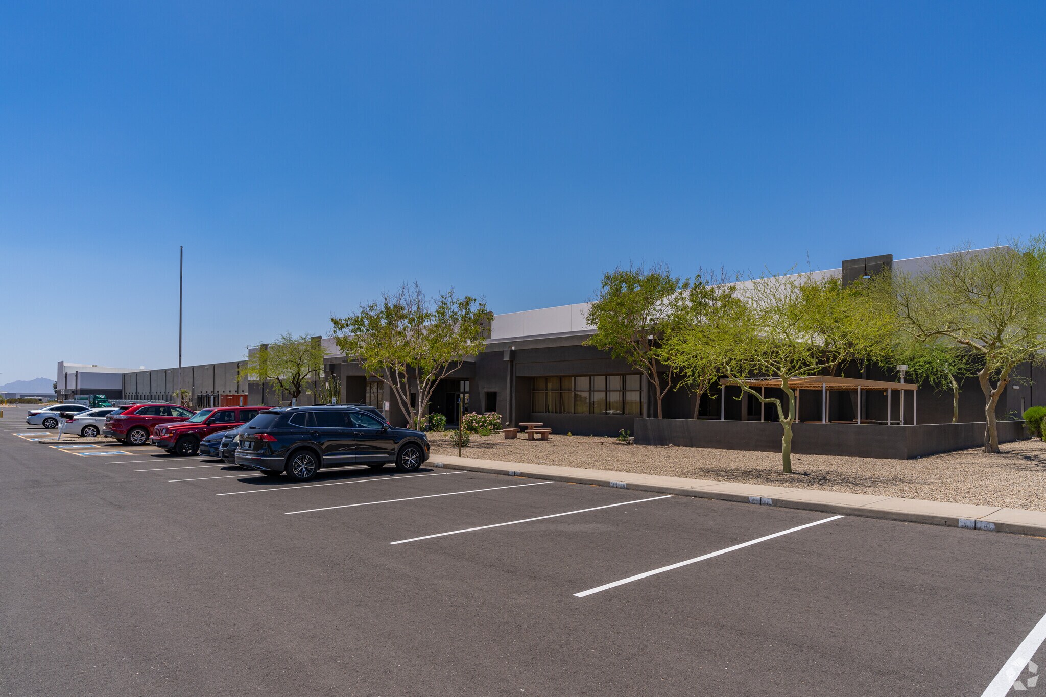 7811 N Glen Harbor Blvd, Glendale, AZ à louer Photo principale– Image 1 sur 11