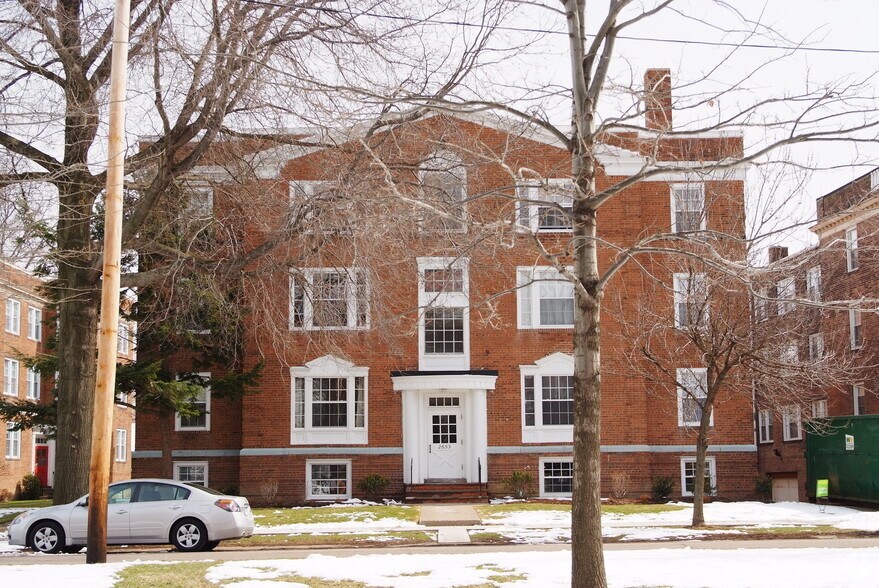 2653 N Moreland Blvd, Cleveland, OH à vendre - Photo de l’immeuble – Image 2 sur 2