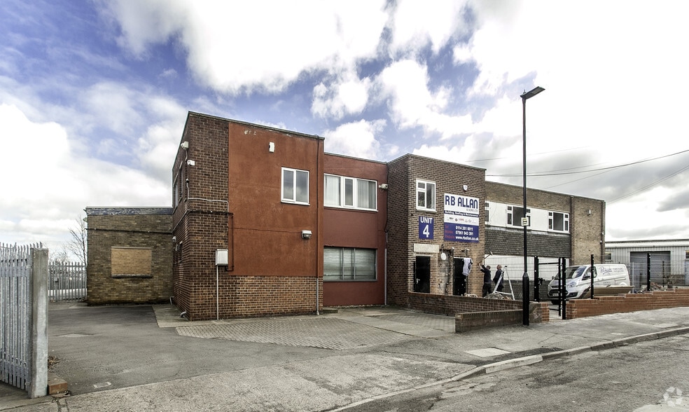 4 Roman Ridge Road, Sheffield à louer - Photo principale – Image 1 sur 4