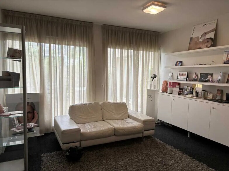 Bureau dans Bordeaux à louer - Photo de l’immeuble – Image 1 sur 5