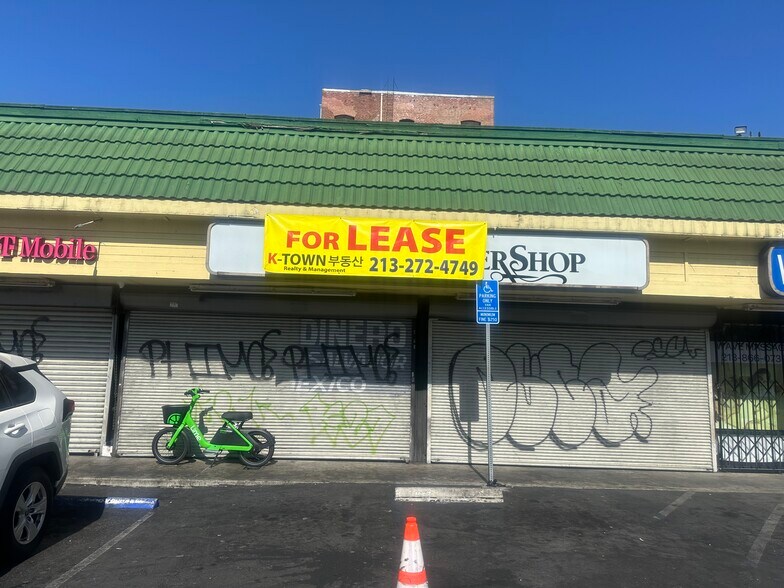 737-763 S Vermont Ave, Los Angeles, CA à louer - Photo de l’immeuble – Image 2 sur 6