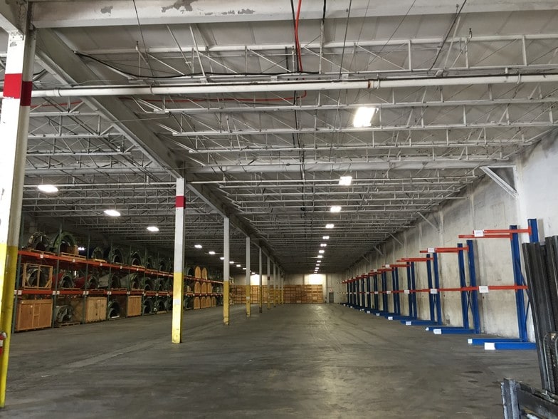 7000 NW 32nd Ave, Miami, FL à louer - Photo intérieure – Image 3 sur 25