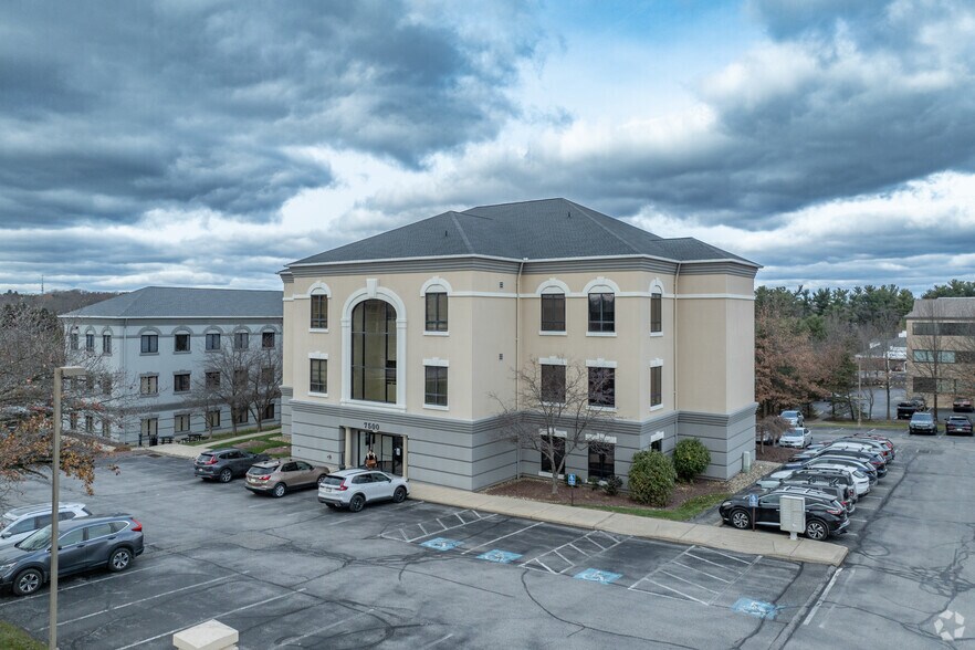 7500 Brooktree Rd, Wexford, PA à louer - Photo de l’immeuble – Image 2 sur 9