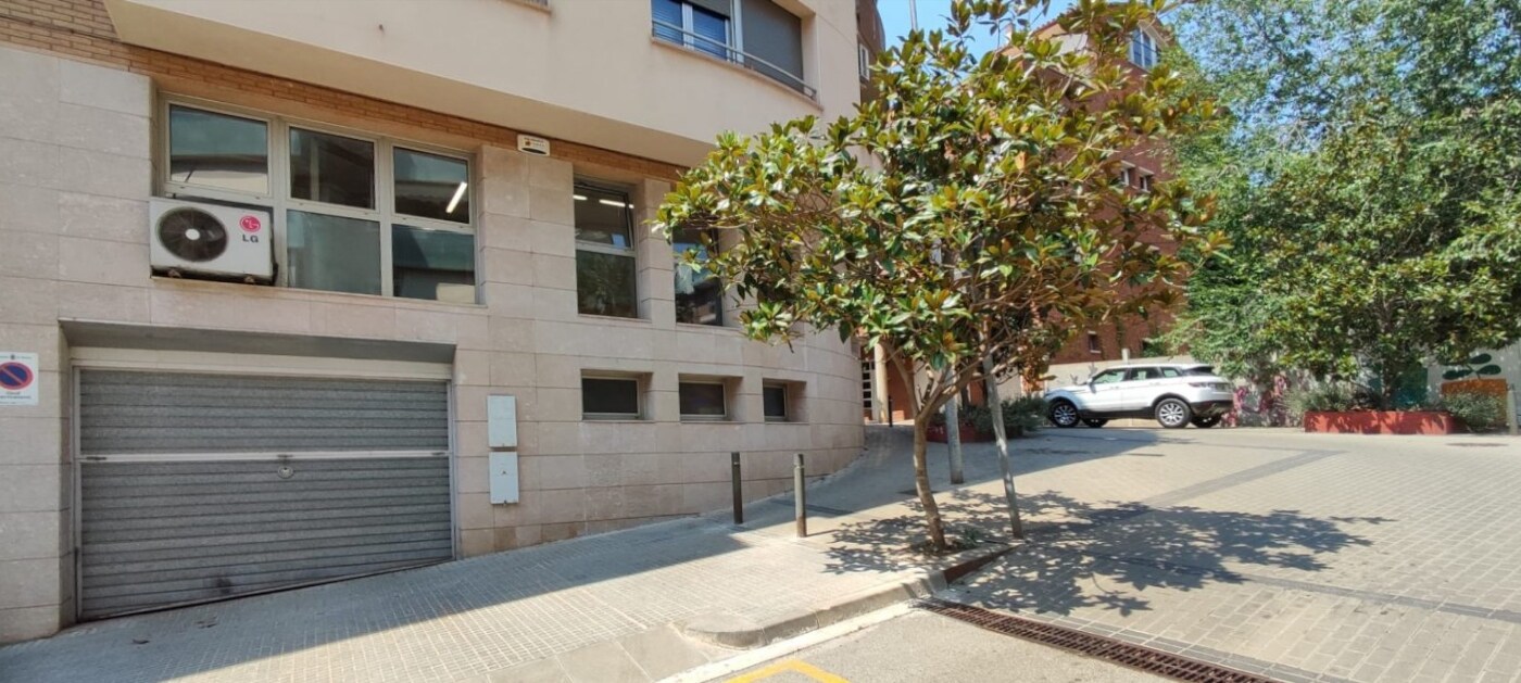 Local commercial dans Manresa, Barcelona à louer Photo intérieure– Image 1 sur 20
