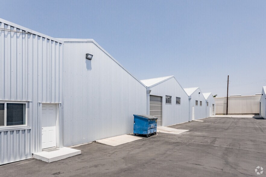 1040 N Olive St, Anaheim, CA à vendre - Photo de l’immeuble – Image 2 sur 17