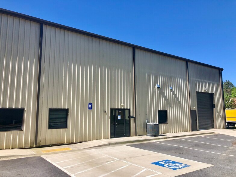 2382 Pro Tec Way, Loganville, GA à louer - Photo de l’immeuble – Image 2 sur 9