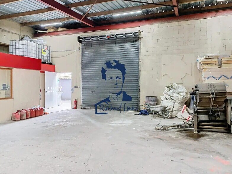 Local d'activités dans Charleville-Mézières à vendre - Photo de l’immeuble – Image 2 sur 9