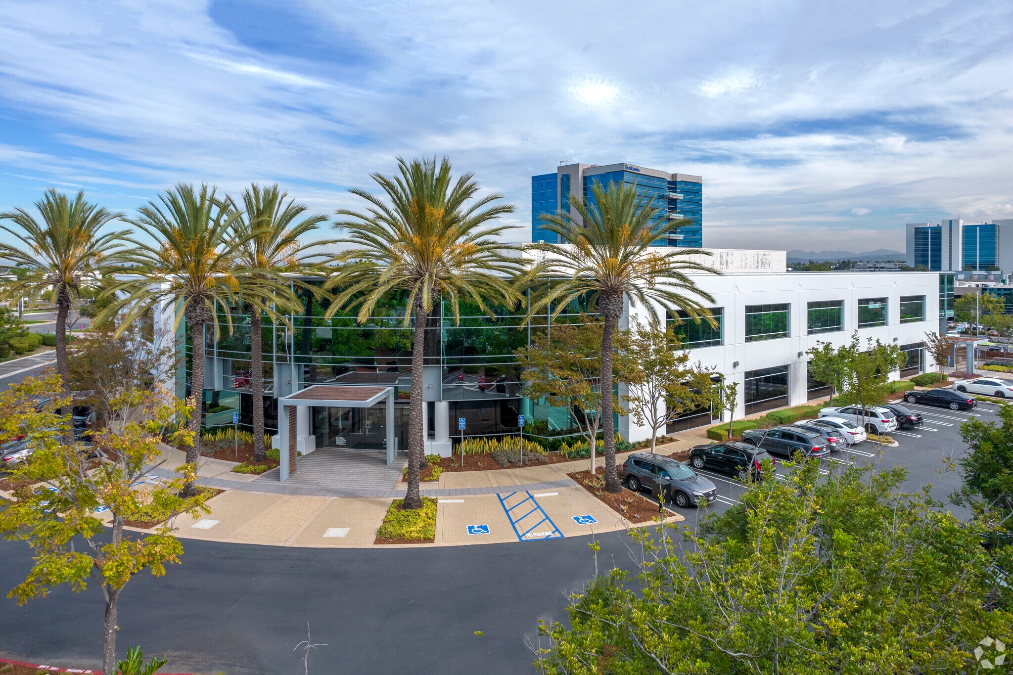 5717 Pacific Center Blvd, San Diego, CA à louer Photo principale– Image 1 sur 9