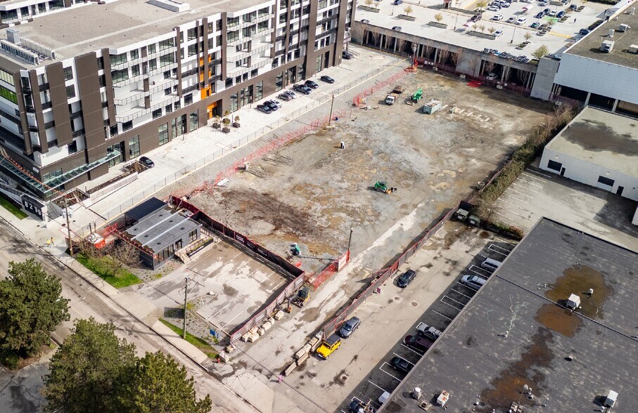 8252 Manitoba St, Vancouver, BC à louer - Photo de l’immeuble – Image 2 sur 2
