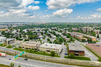 7777 Boul Louis-H.-La Fontaine, Montréal, QC - VUE AÉRIENNE  vue de carte