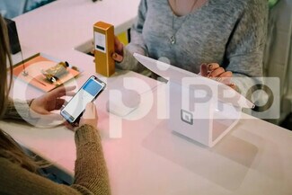 Plus de détails pour Local commercial à louer