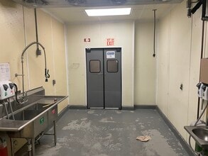 15552-15554 Producer Ln, Huntington Beach, CA à louer Photo intérieure– Image 1 sur 5